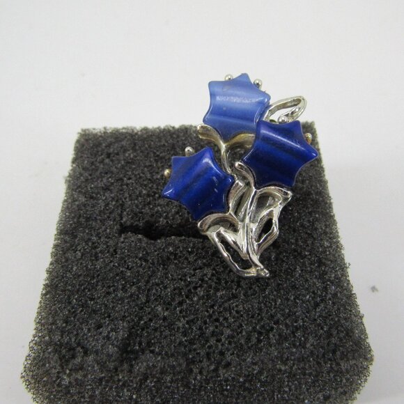 Vintage Thermoset Blue Lucite Flowers Silver Tone Clip-On Earrings - Picture 3 of 6